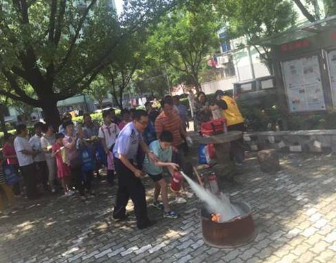 上海精锐教育金桥中心&金桥二街坊，“暑期消防演习活动”深受好评 